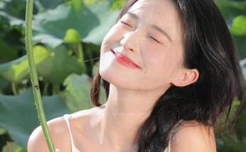她在17cc吃瓜上发了新链接，哈哈，真的是百万赌局的感觉！