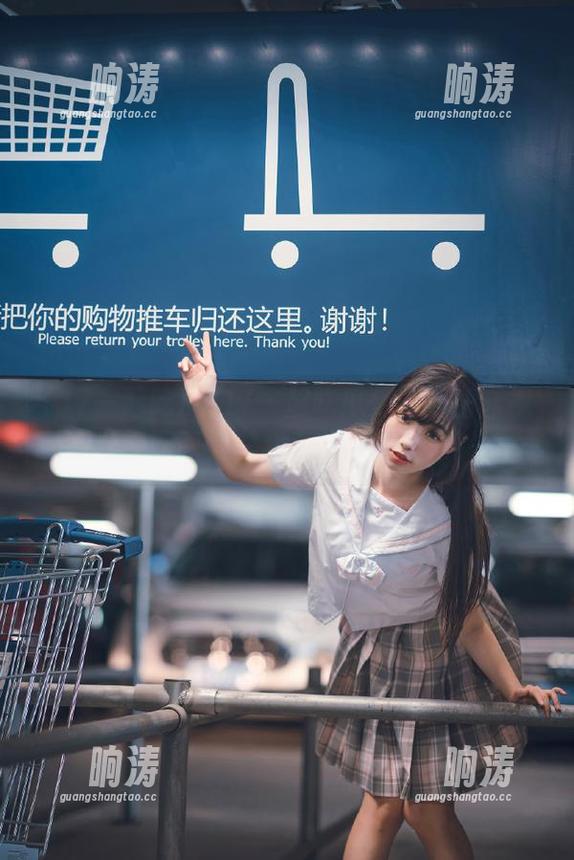 17一起吃瓜更新新蘑菇视频，画面太美我真想背过身去！