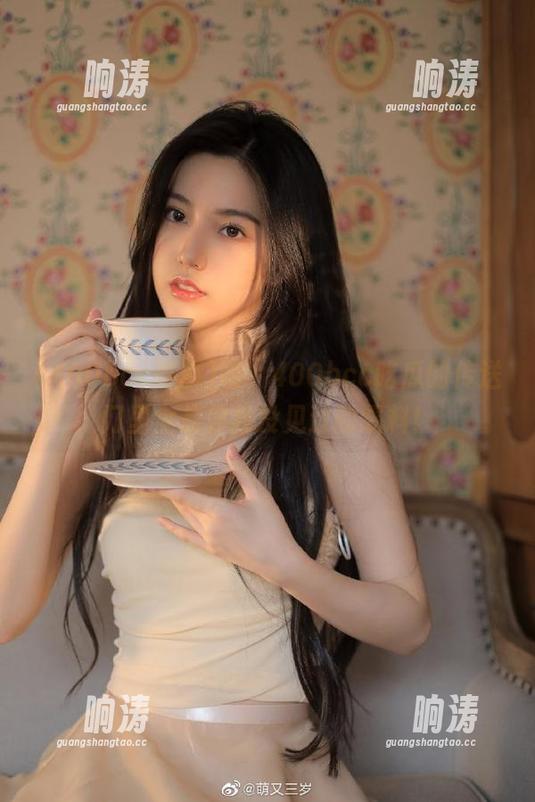 啧，400bcc吃瓜的传送门里全是你我没见过的爆料！