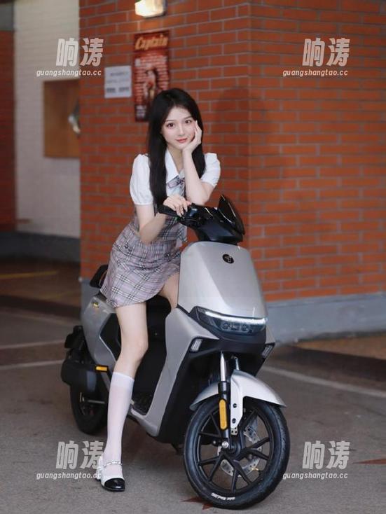 刚刚在“52cg”app上瞧了一眼，居然又让人心潮澎湃，难以自控！