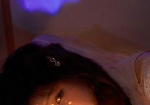窝在沙发上，滑动91吃瓜的网页，在线无所不能！
