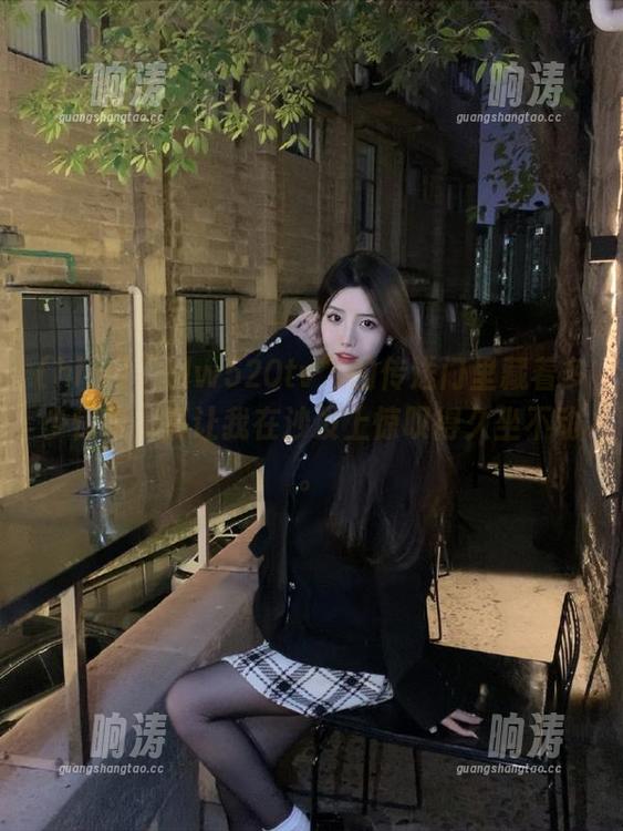 “hlw520tv”的传送门里藏着多少惊奇，真让我在沙发上惊叹得久坐不动。
