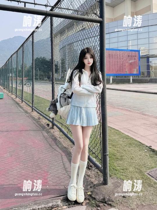 哦呦，五1吃瓜的传送门又在等啥呢，快开开开，别再摸鱼了哈哈！