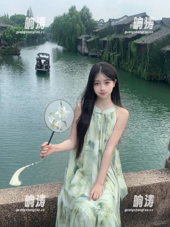 在吃瓜17网站，看到的瓜从未如此犀利，一边吃一边震惊。