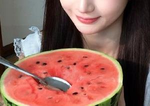 点开黑哥冲料视频地址的瞬间，生活瞬间好像变得不一样！