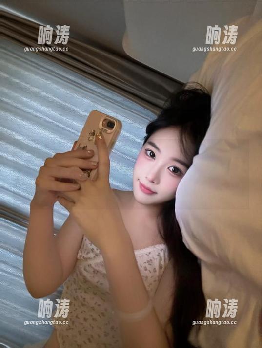 我点开“黑料51”发布的最新内容，结果发现比想象中还离谱，哈哈，真有意思。