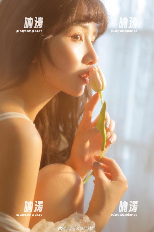 以前我隔着屏幕偷看，现在在线直接冲进“黑料不打烊tttzzz”入口，不带儿戏！