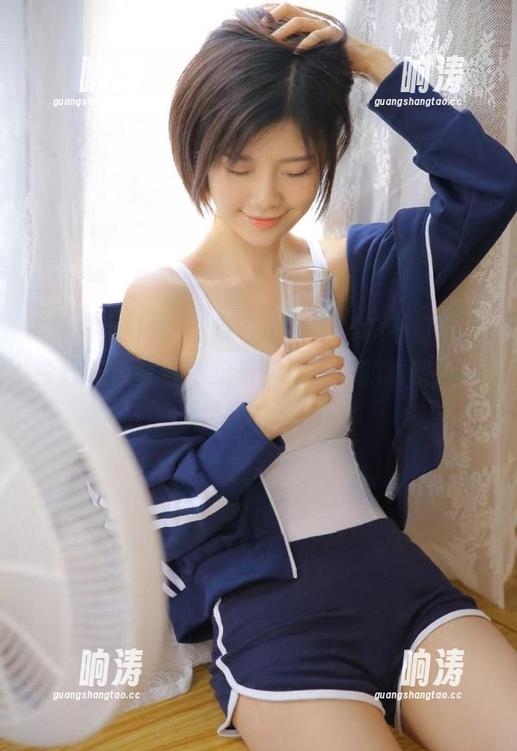 我现在下载了黑料不打烊，今日吃瓜事件跟我来，准保你的嘴快得像老板的手！
