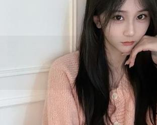 有人说下载“黑料专区”会让你变成吃瓜专业户，好像不是没有道理。