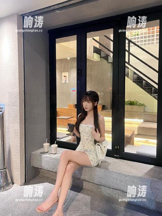 “黑料社”app，要不要来个一键下载，给朋友们的聚会增添点火花？