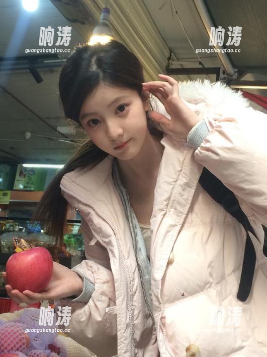 黑料社 黑料社app里登录,每个人都像是‘叽喳小鸟’一样忙活!