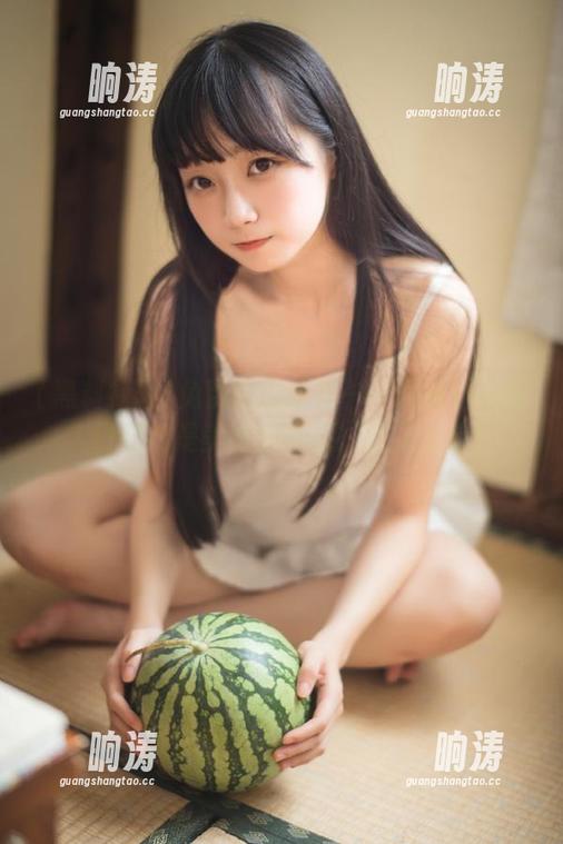 免费吃瓜教程——黑料社区的入口就像是美味的诱惑，让人上瘾！