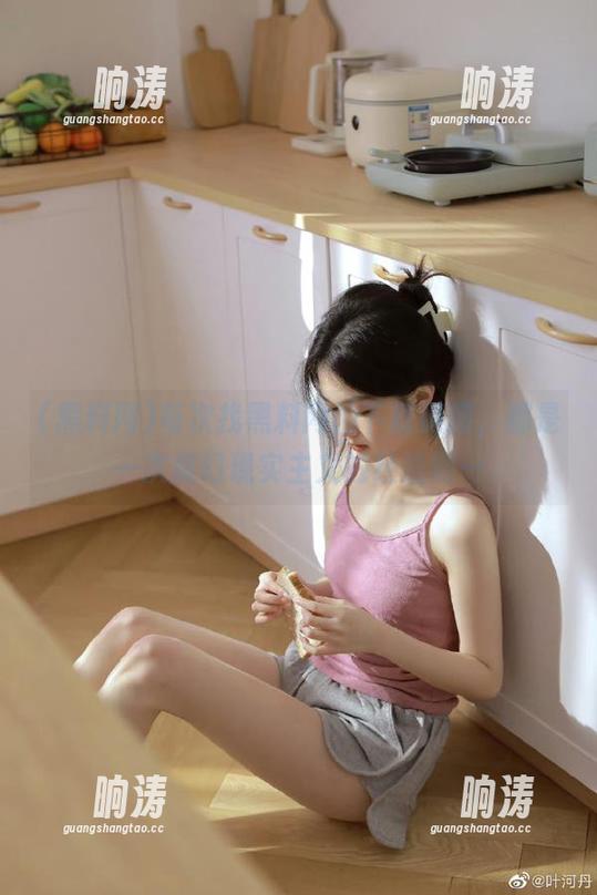 每次找黑料网的下载链接，都是一次魔幻现实主义的经验啊…