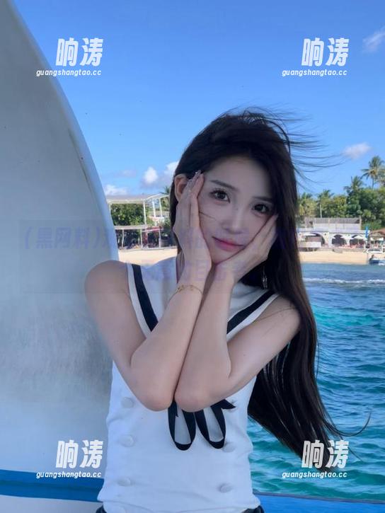 观看黑网料的时候，我好像成了个无意的目击者。